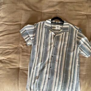 Katin XL beach style shirt